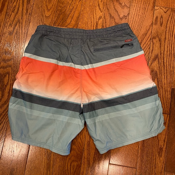 Men's Billabong board shorts - Picture 2 of 2